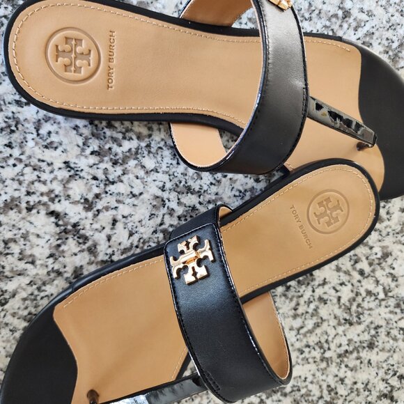 Tory Burch Kira Thong Sandal – Sleek Elegance Meets Summer Ease ☀️🖤 - Picture 7 of 10